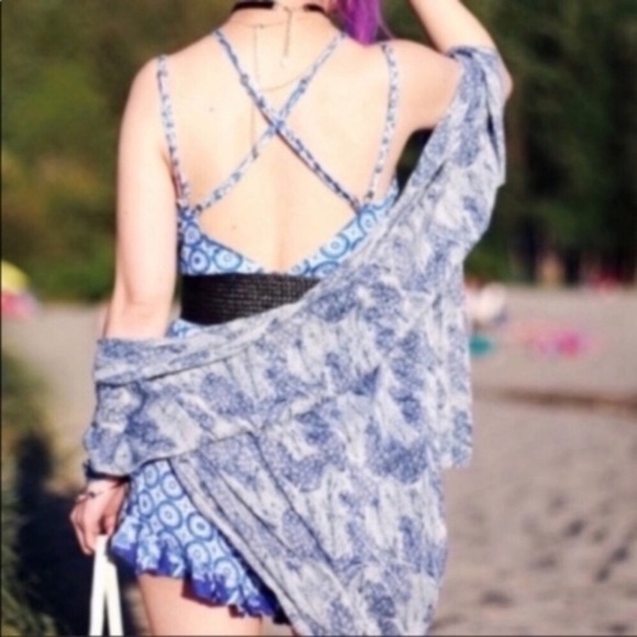 Made by MINKPINK Blue Medallion Romper - Picture 3 of 7